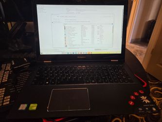 Laptop Lenovo 17" Edge 2 . Window 10