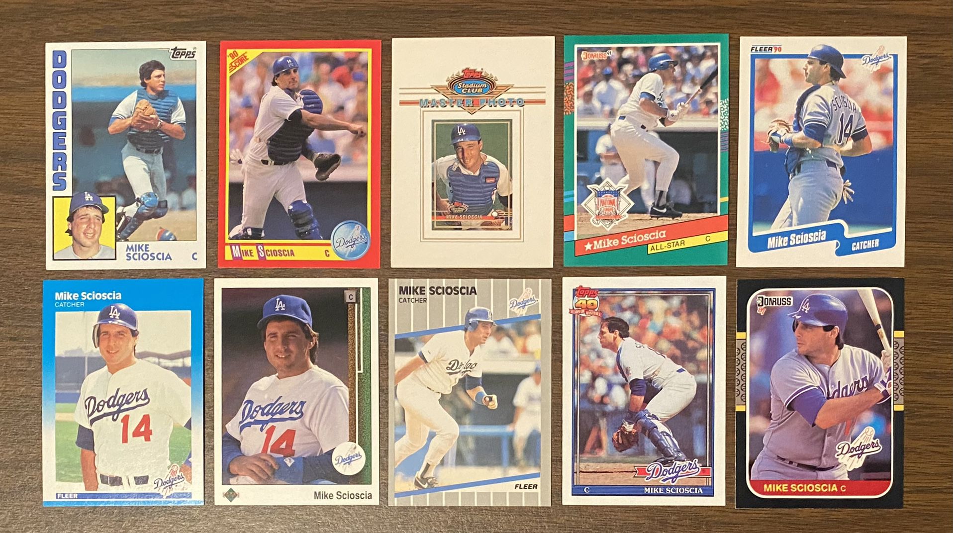LOT OF 50 DIFFERENT MIKE SCIOSCIA BASEBALL CARDS LOS ANGELES DODGERS NO  DUPS for Sale in Montebello, CA - OfferUp