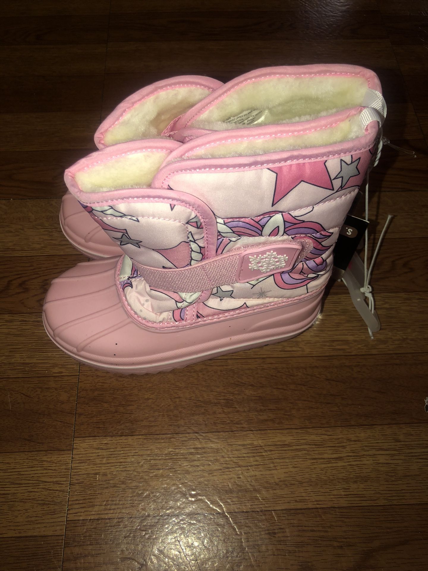 Children’s Place snow boots size 10 Brand New