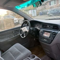 2003 Honda Odyssey (need gone asap)