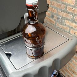 5 Beer Growler, One For Each Finger!