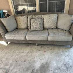 Patio Sofá $100 Good Sturdy Condition . Cushions Need Washing . Pick Up Only Fort Worth 28 And Jacksboro Hwy 76114