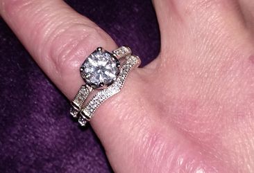 2pc White Diamonique Wedding Ring Set