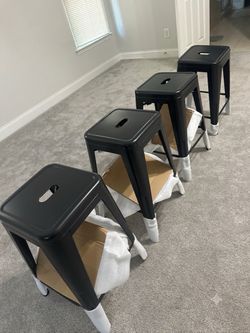 Set of 4 Black Metal Bar Stools