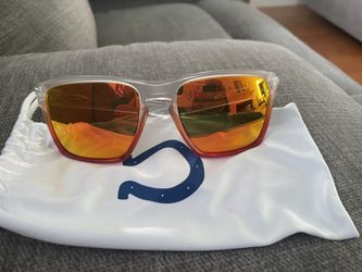 Oakley Silver