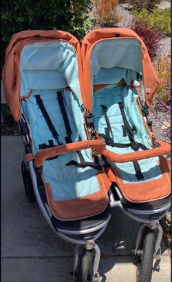 Bumbleride side-by-side double stroller