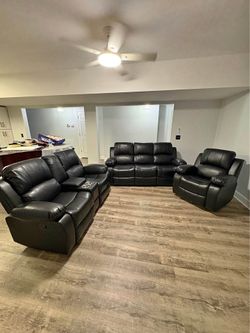 BRAND NEW 3 PIECE BLACK LEATHER RECLINER SET !! SAVE PRICE IS REAL