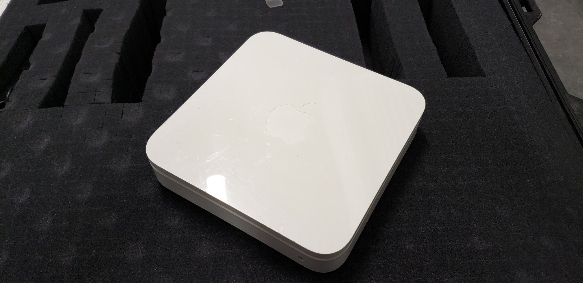 Apple Airport Extreme Base Station Router A1301