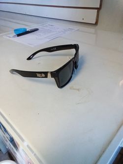 Locs sunglasses