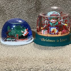 Vintage Christmas Snow Globe Lustre Elf & Santa on sleigh set of 2