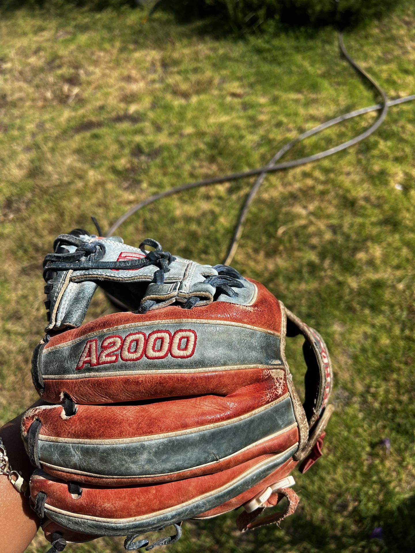 Baseball Glove A2000