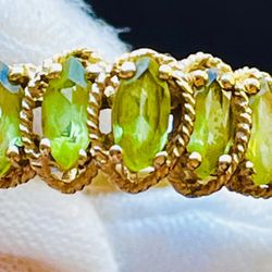Ladies 10K Gold Peridot Ring (size 10) 417 10 Karat Plumb