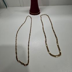 Gold plated   2  pieces necklaces  19” 1 bracelet 7” 3 pieces 