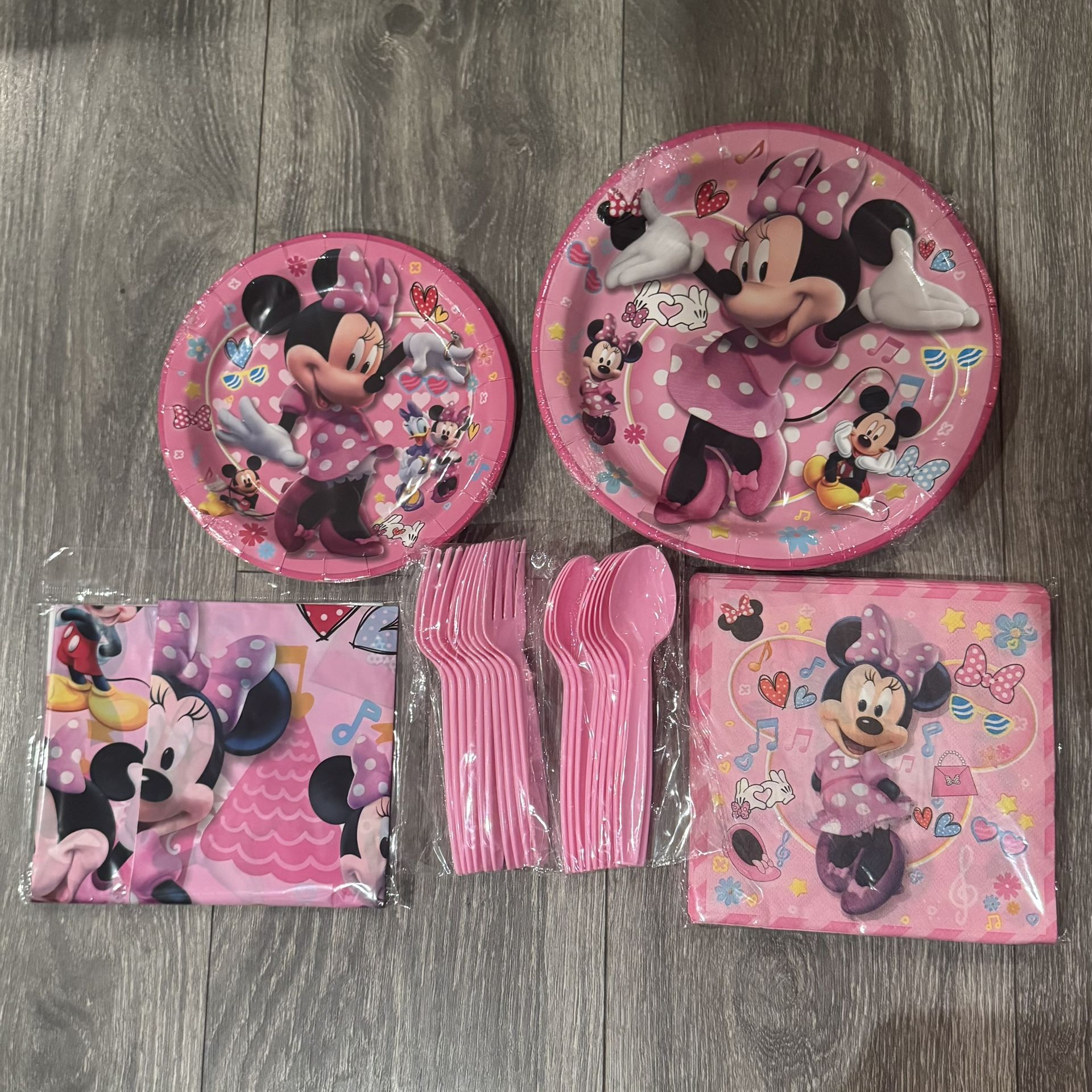 116PCS  Minnie Birthday Party Supplies Set, Pink Theme, Plates, Cups, Utensils, Napkins, Tablecloth Balloons, Cupcake toppers, Cake topper, Background