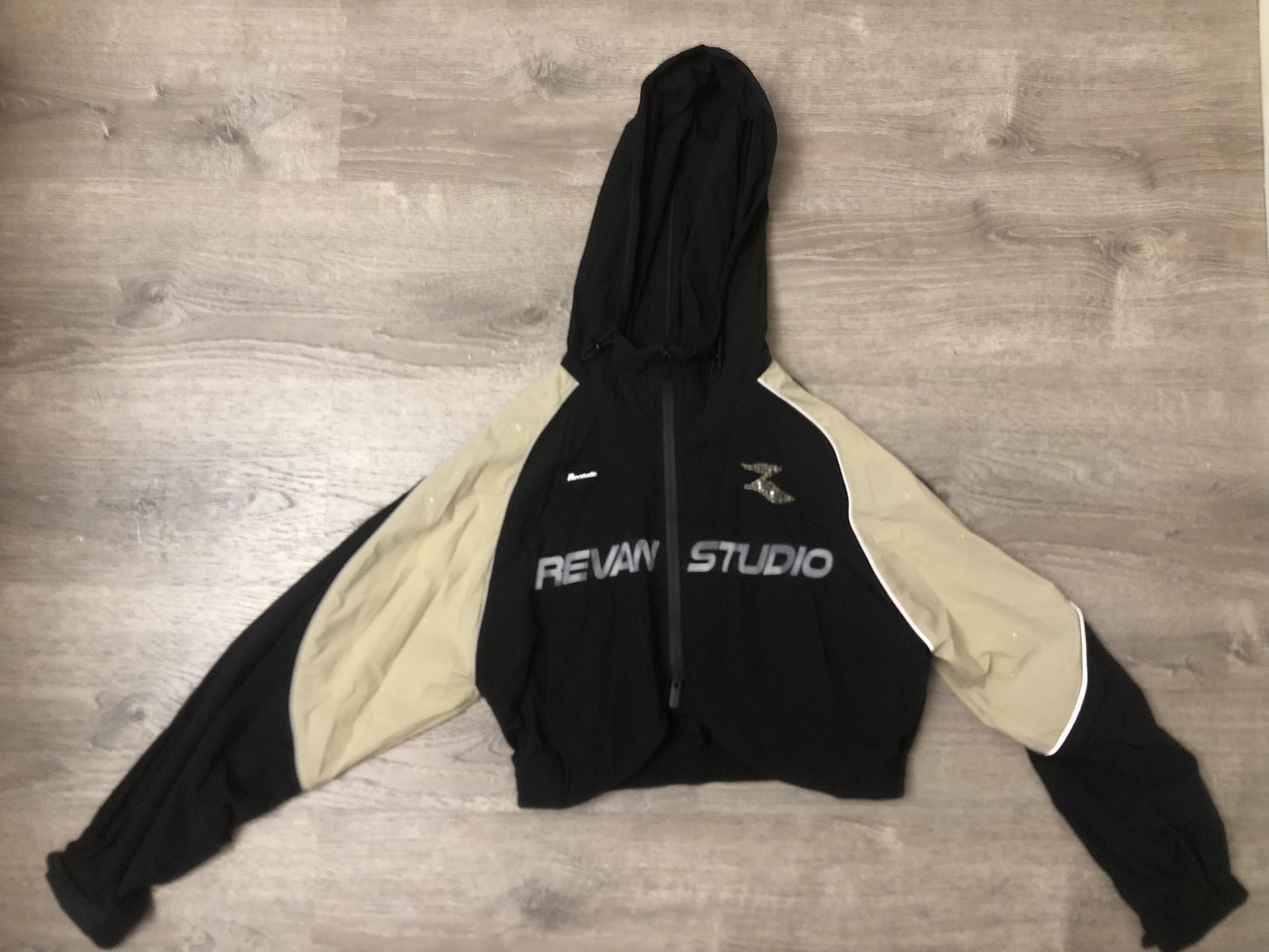 Revan Studio Jacket Small