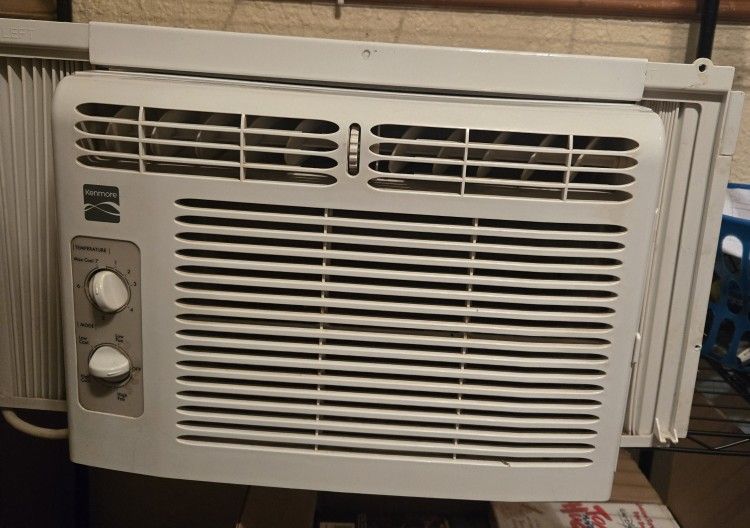 Kenmore 5000 BTU Window AC Unit