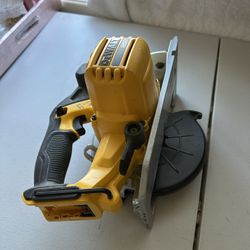 Skillsaw Dewualt 20 V 