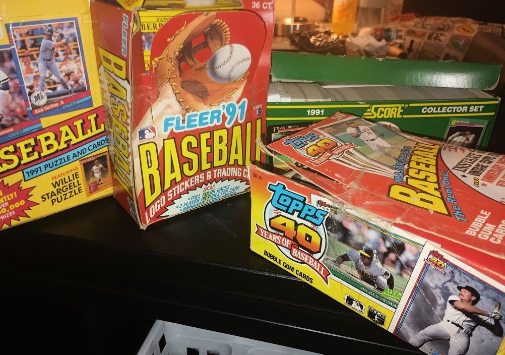 90's  Baseball Cards!!