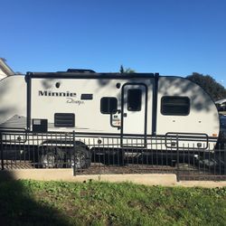 2020 Winnebago MD210RSB