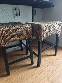 Chair/Low bar stools