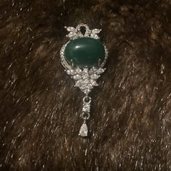 7 CTs  Emerald  Surrounded By Sterling Silver  Pendant 