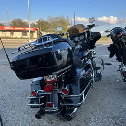 2007 Harley Davidson FLHTC