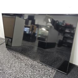 70 Inches Hisense 4K LED SMART TV Model 70A6G, NOT WORKING CONDITION. TV Doesn't Turn On. 