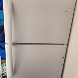 Fridge $390