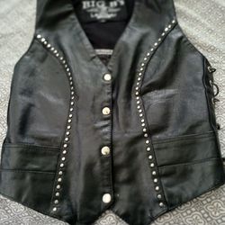 Ladies SIZE  XS Black Leather Vest HD On Back