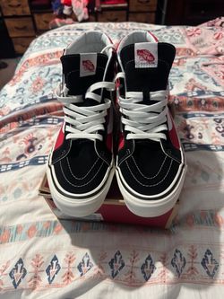 BRAND NEW Sk8-Hi 38 DX Vans (og blac)