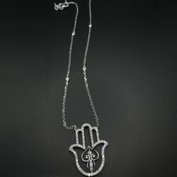 14K White Gold Chain with Hand Charm & Diamonds – 5.80g, 0.66ct Diamonds