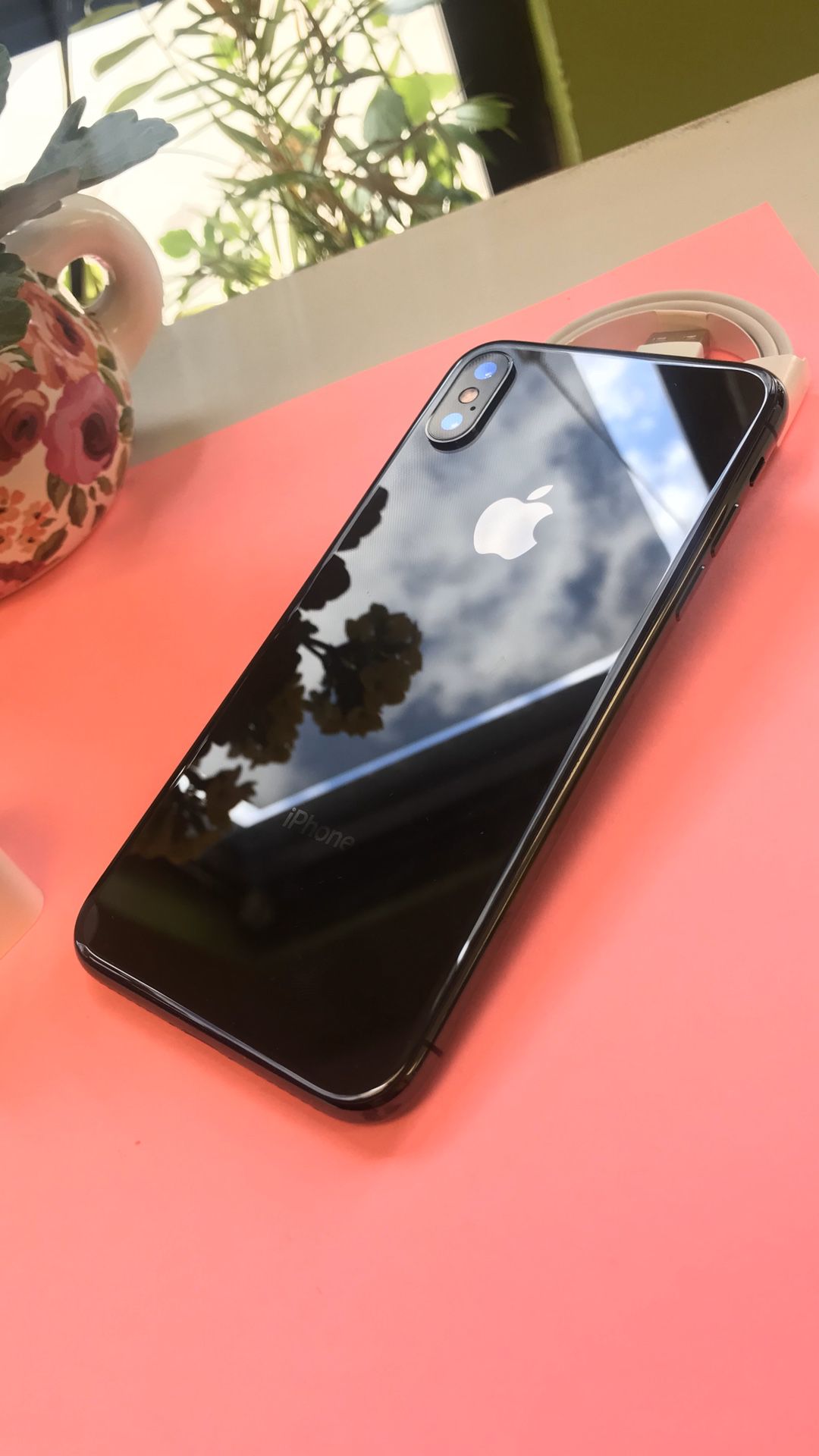 Factory unlocked iPhone X 64gb excellent condition