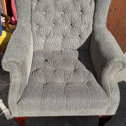 french provincial wingback chair velvet fabric gray color W20”*D24”(address in description)  👇delivery 🚚 available within 15 miles with extra $45 de