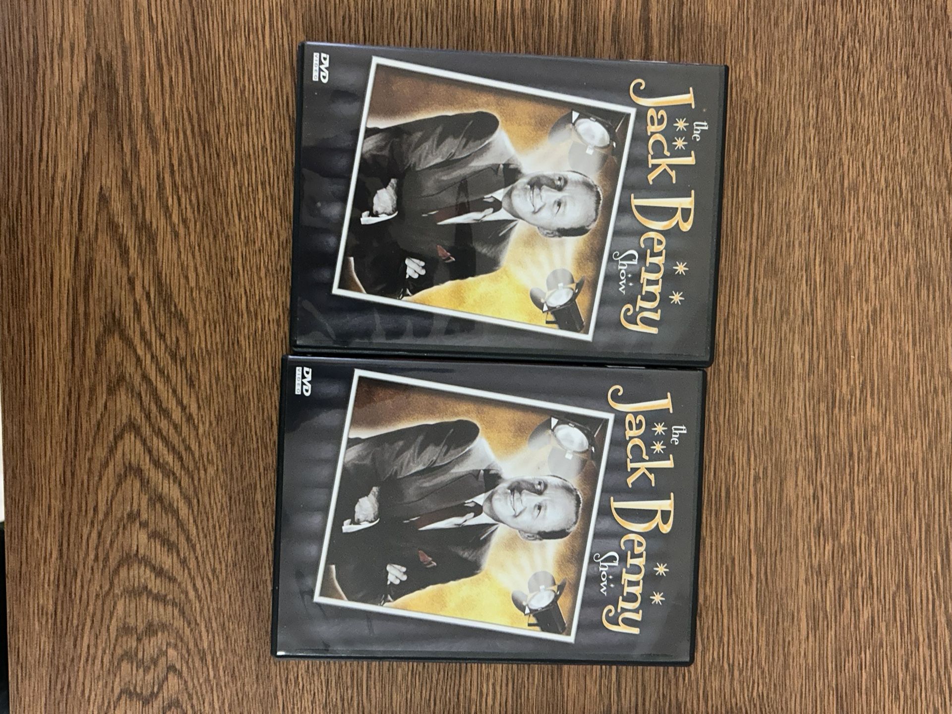 The Jack Benny Show DVD Set (2 Discs) with Collector’s Tin – Classic TV Comedy