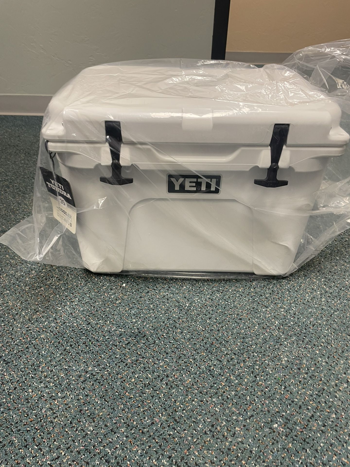 Yeti Tundra 35 - New