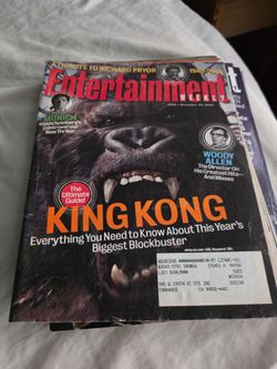 Entertainment Weekly magazine from December 2005 featuring a cover story on the film King Kong.