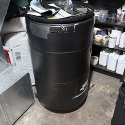 50 Gal Black Barrel 