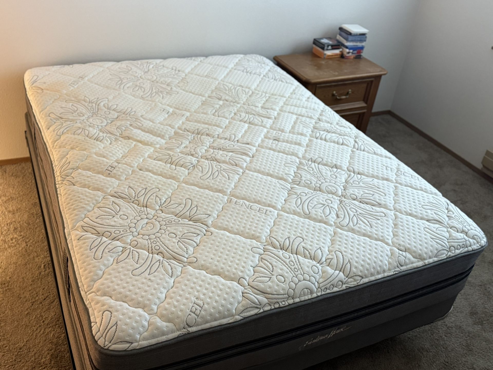 Queen Bed