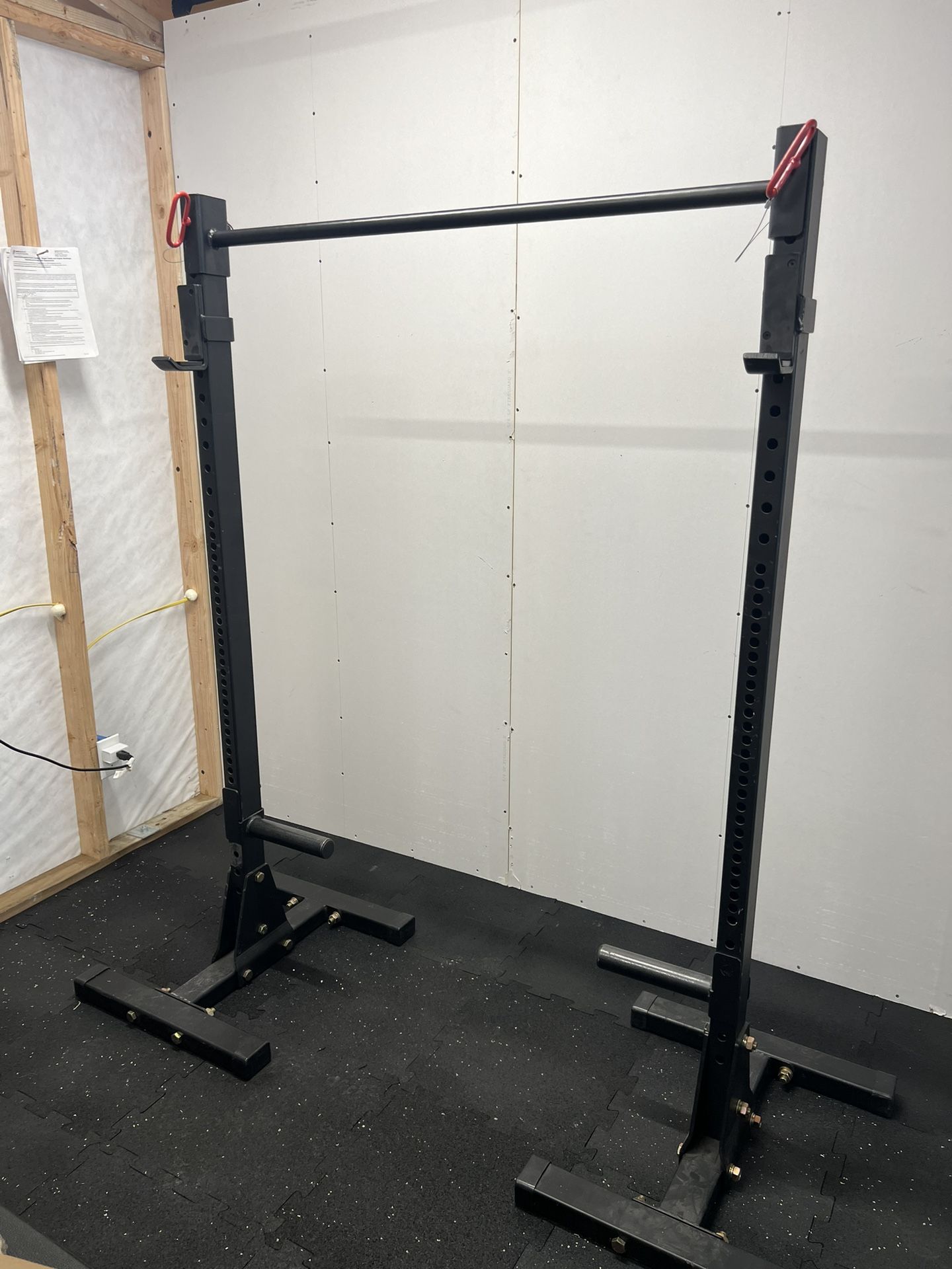 Titan Fitness Independent Squat Stand And Pull Up Bar
