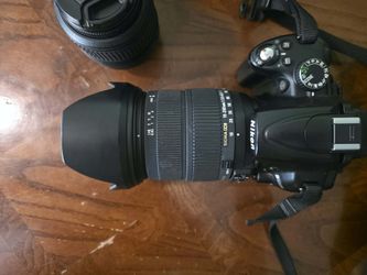 📸 Nikon D5000 DSLR Camera + 3 Lenses Complete Kit – $400 OBO