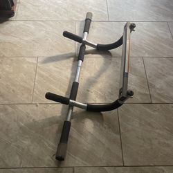 Pull Up Bar