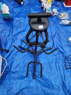 3-Guitar Stand