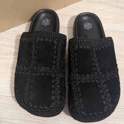 The Sak Bolinas Clog Suede Black Size 9 NEW