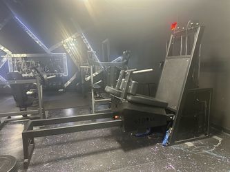 Leg jump box