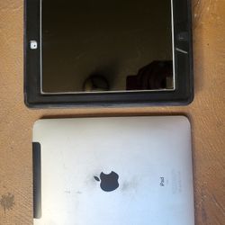 2 Apple Ipads
