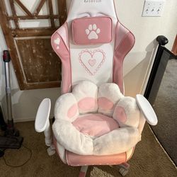 Clutch Pink Gaming Chair 