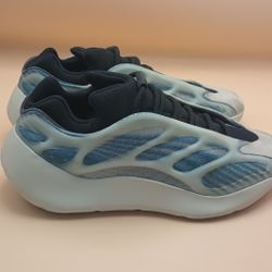 adidas Yeezy 700 V3
Arzareth
