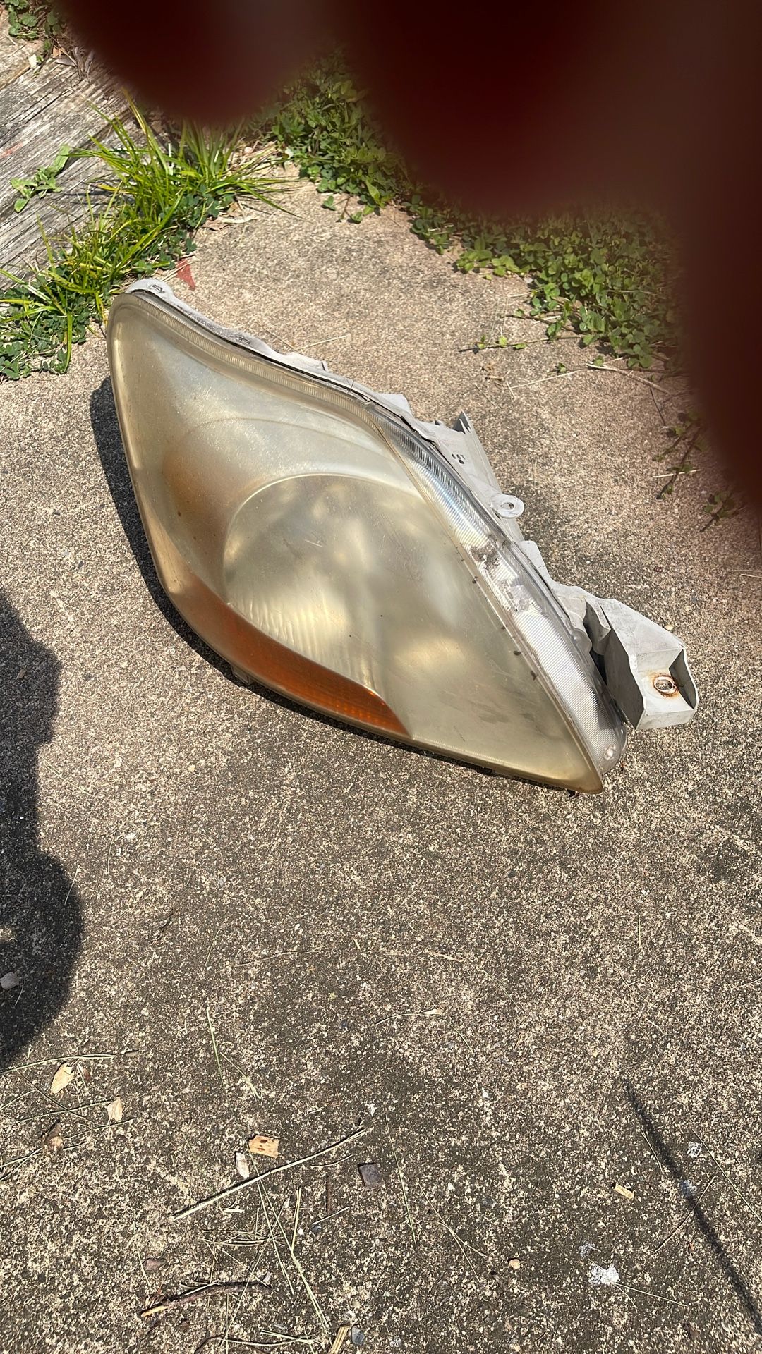 2007 Yaris Toyota 4 Door passenger Side Lite