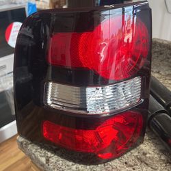 Ford Explorer Rear Left Break Light
