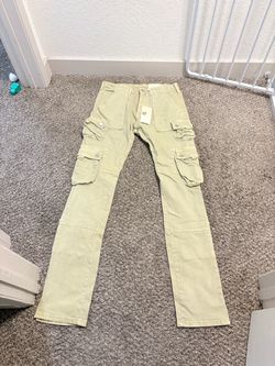 Mnml cargos